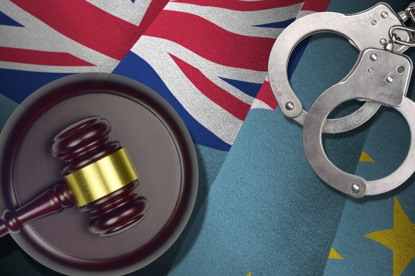 Europejski Nakaz Aresztowania po Brexicie. Jak obecnie wygląda współpraca Polski i Wielkiej Brytanii?